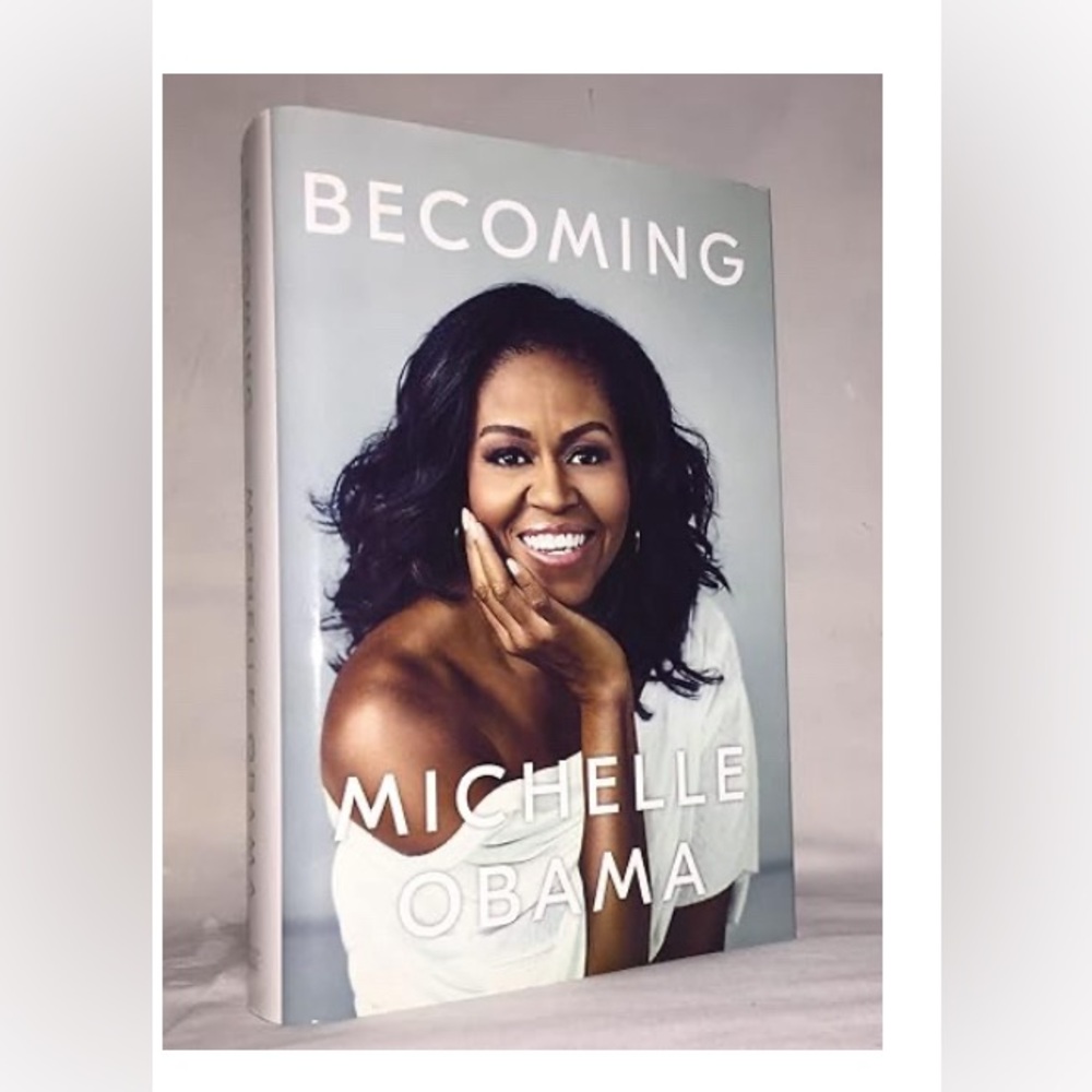 New York Times Bestseller book, Becoming, by Michelle Obama. - Picture 2 of 4